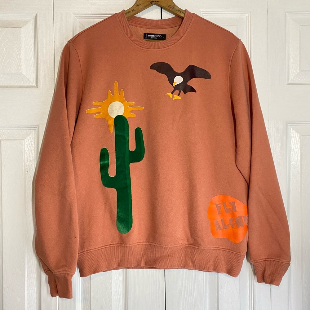 Roku Studio Stay Wild Salmon Crewneck Sweatshirt Size Large Cactus Eagle
